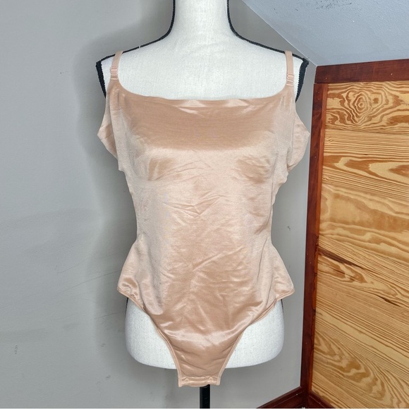 SKIMS Barely There Shapewear Thong Bodysuit Clay Beige 3X NWT Plus Size - Picture 1 of 8